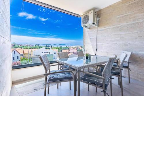 Apolon 2BDR apartment with balcony