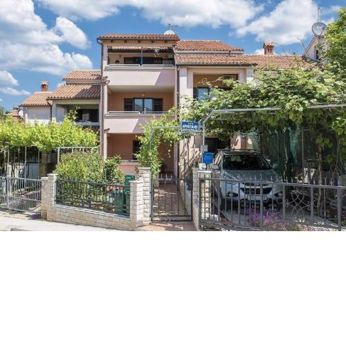 Appartement in Pula mit Eigenem Balkon