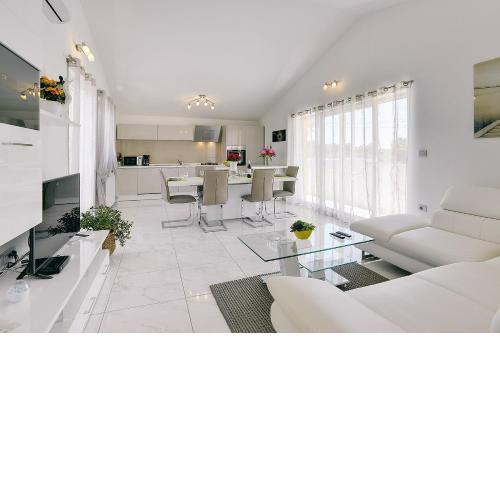 Appartement mit großem Garten und Grillbereich
