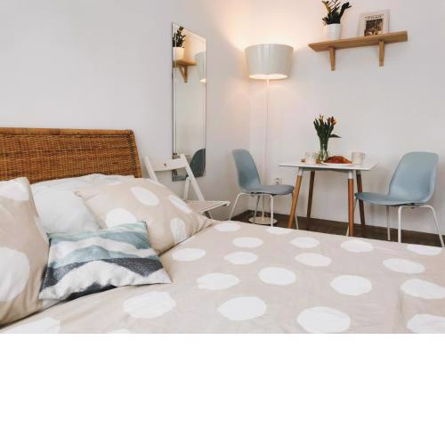 Apt 100 Prague