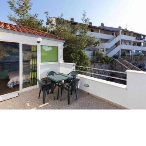 Aquarium Duplex - Duplex Two-Bedroom Apartment with Terrace