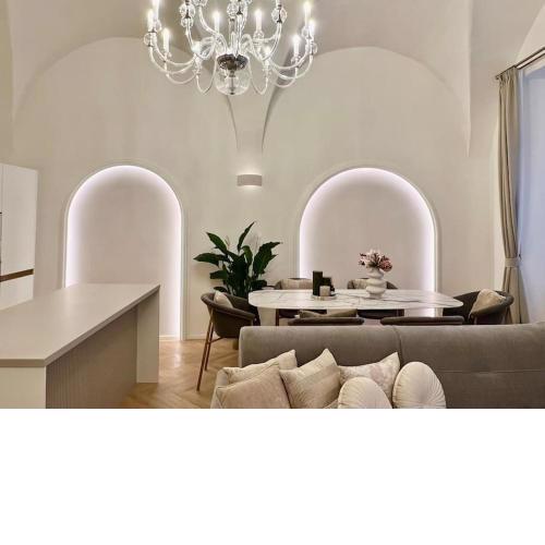 Arch IV.