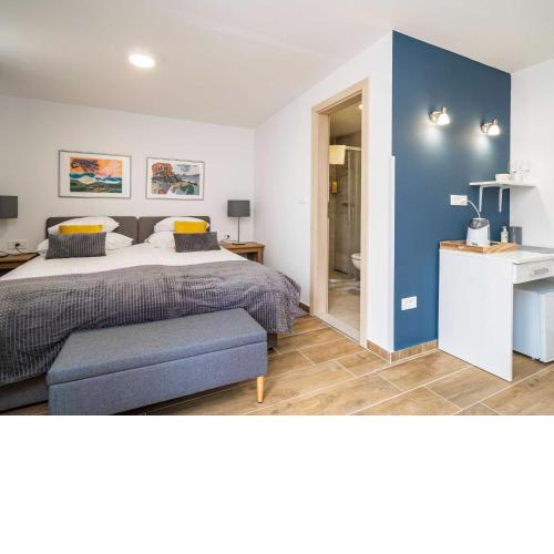 Argenta Rooms - Superior Double Room with Balcony Argenta 1