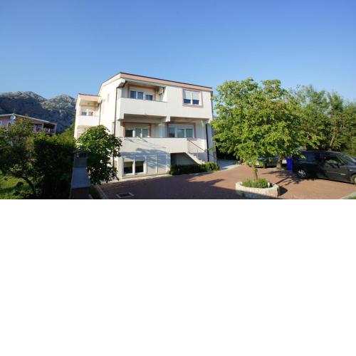 Argyruntum Apartments