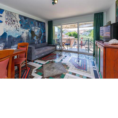 Art Apartment Judita Garden - Happy Rentals