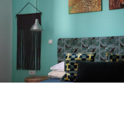 Art Apartment nearby the sea