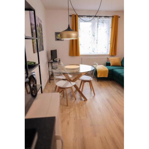 Atom apartment