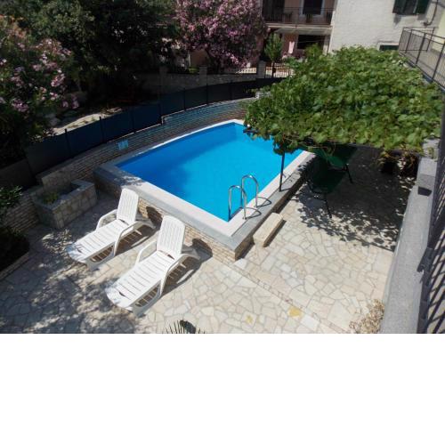Aurelia Apartment
