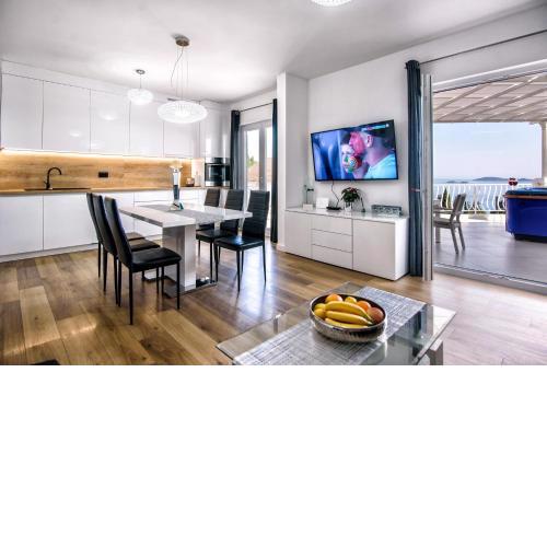Aurora Seaview Apartment