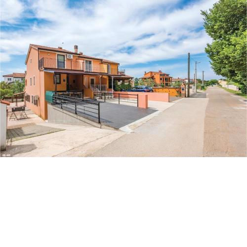 Awesome Apartment In Bonaci With Wifi