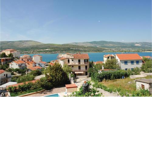 Awesome Apartment In Mastrinka With Kitchen