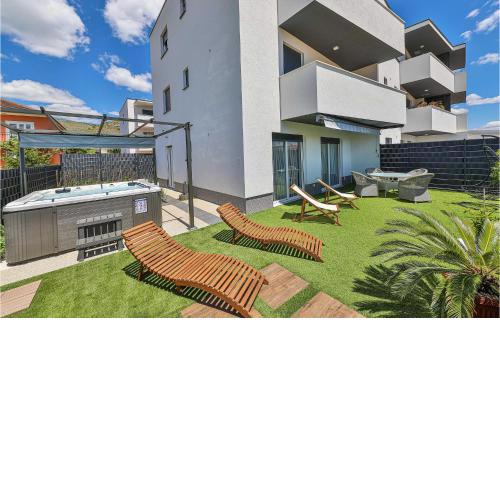 Awesome Apartment In Seget Donji With Kitchen