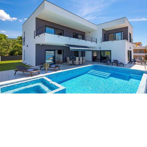 Awesome Home In Crikvenica With Sauna
