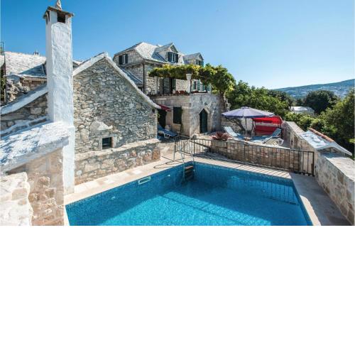 Awesome Home In Donji Humac