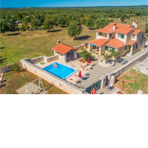Awesome Home In Golubovo With House Sea View