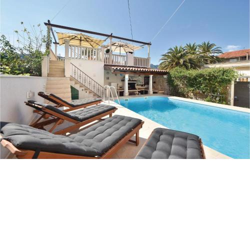 Awesome Home In Jelsa