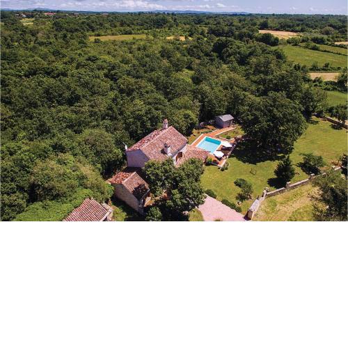 Awesome Home In Klarici With Wifi