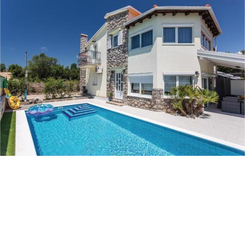Awesome Home In Kornic With Kitchen