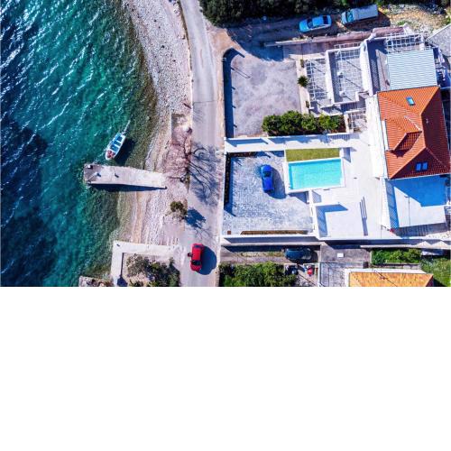 Awesome Home In Kuciste With Wifi