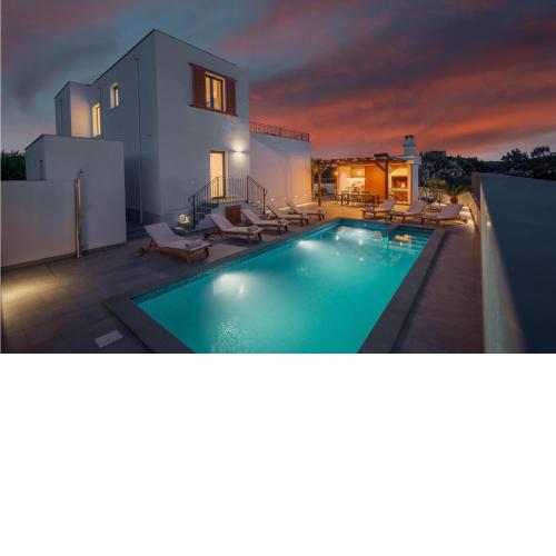 Awesome Home In Plano With House Sea View