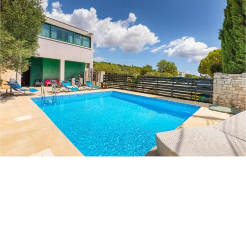 Awesome Home In Pula With Sauna