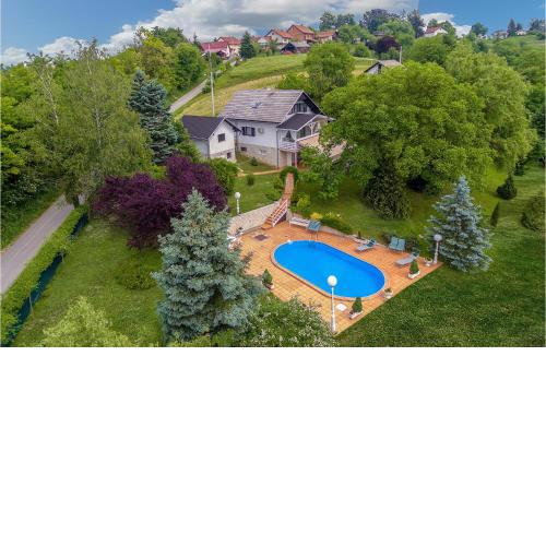 Awesome Home In Seketin With Sauna