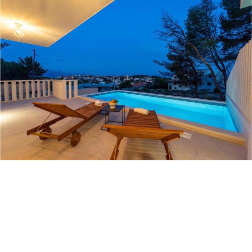 Awesome Home In Sumartin