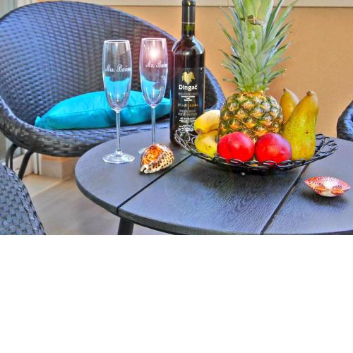 Bacan Family Apartments