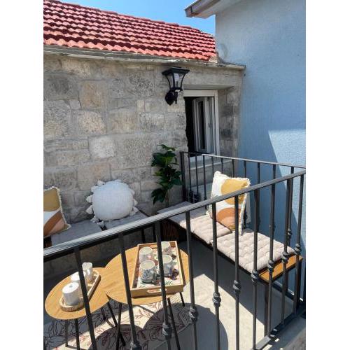 Balatura House