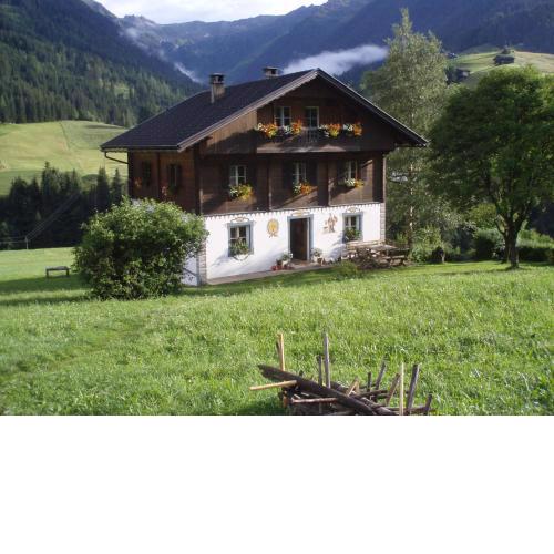 Bauernhof im Wiesengrund