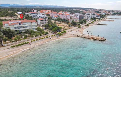 Beach Front Apartment In Mandre With Kitchen