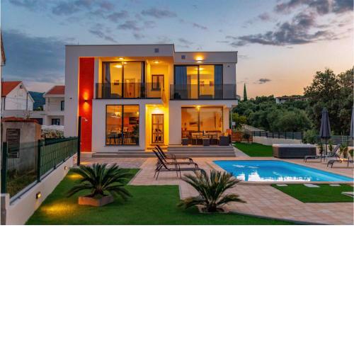 Beach Front Home In Drace With House Sea View