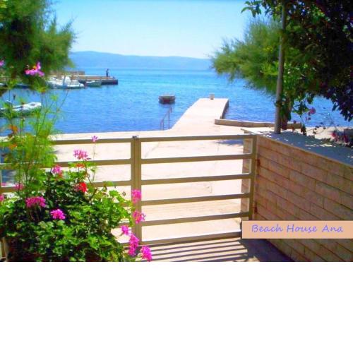 Beach House - Apartments Ana