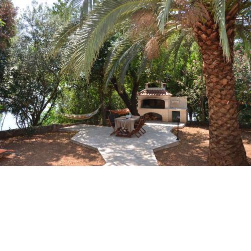 Beach House Mokalo