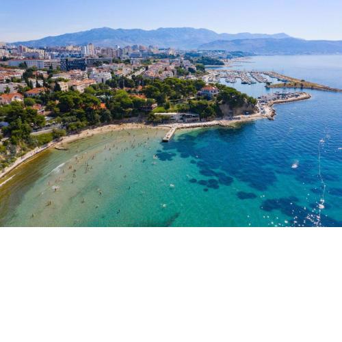 Beach Villa at top location