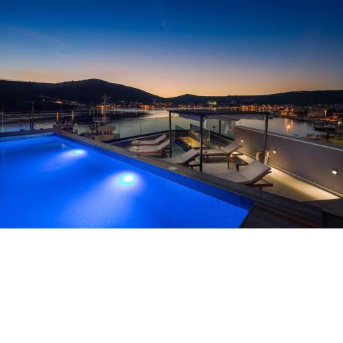 Beachfront Luxury Villa