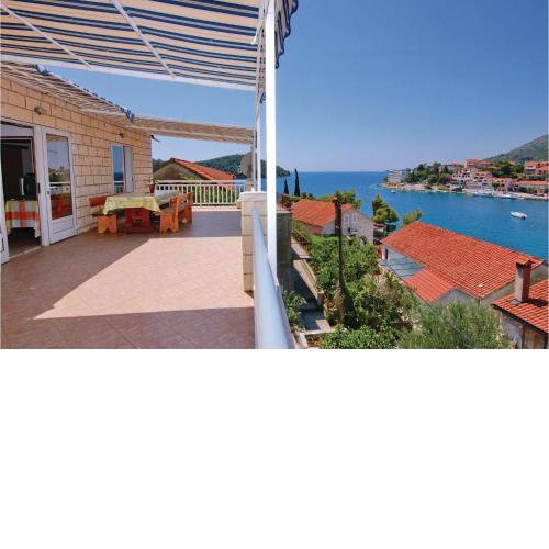 Beautiful Apartment In Brna With Kitchen