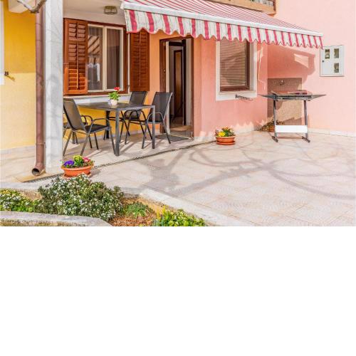 Beautiful Apartment In Labin With Wifi