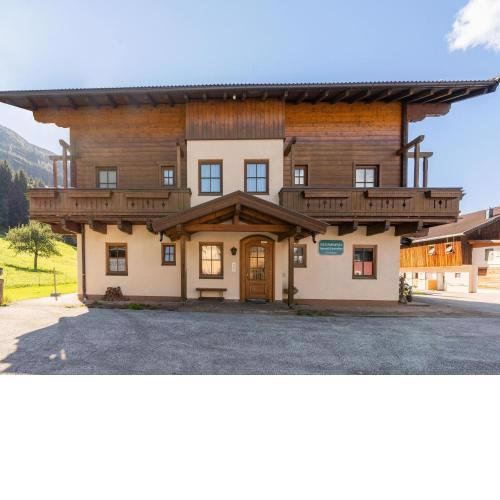 Beautiful apartment in Mittersill with balcony