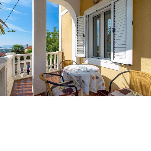 Beautiful Apartment In Omisalj With Kitchen