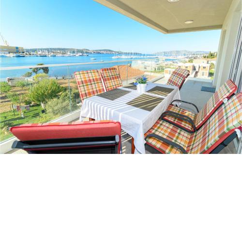 Beautiful Apartment In Seget Donji With Kitchen
