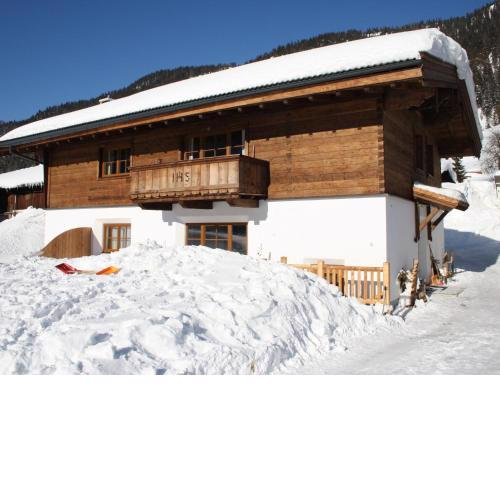 Beautiful holiday apartment in Leogang with sauna
