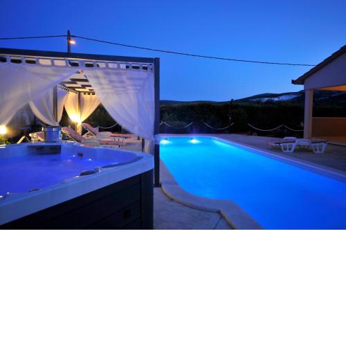 Beautiful Holiday Home "Villa Luka"