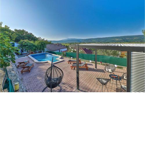 Beautiful Home In Grubine With Wifi