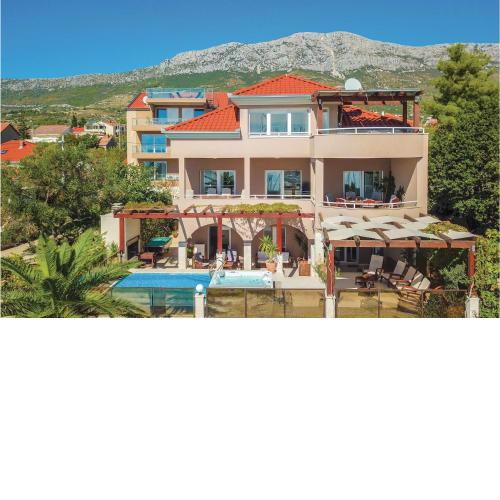 Beautiful Home In Kastel Gomilica With Sauna
