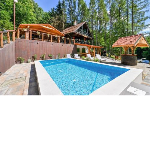 Beautiful Home In Klenovnik With Sauna