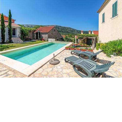 Beautiful Home In Kuna Peljeska