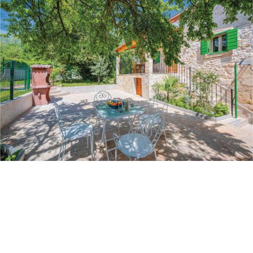 Beautiful Home In Labin With Kitchen