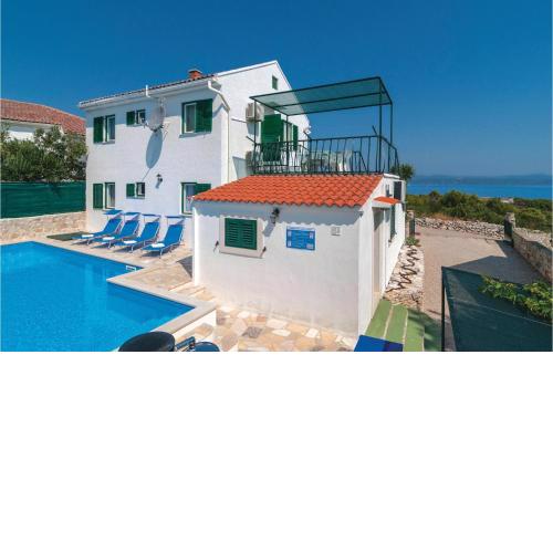 Beautiful Home In Rogac With House Sea View