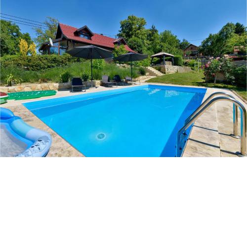 Beautiful Home In Seketin With Sauna